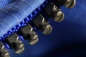 Jak naprawić zamek błyskawiczny