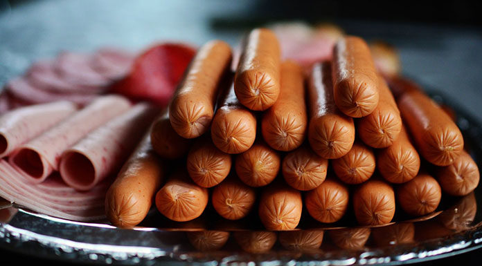 Domowy wyrób wędlin – czego potrzebujesz?