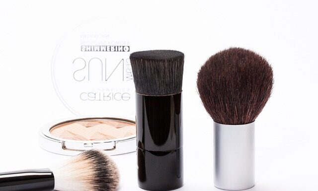 Jak przykleić mate wygłuszającą w samochodzie?