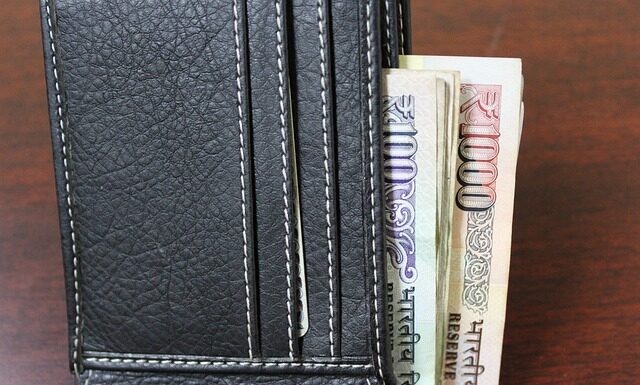 Czego nie nosić w portfelu?