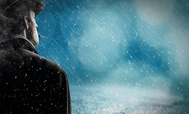 Czy policjant na służbie może palić papierosy?