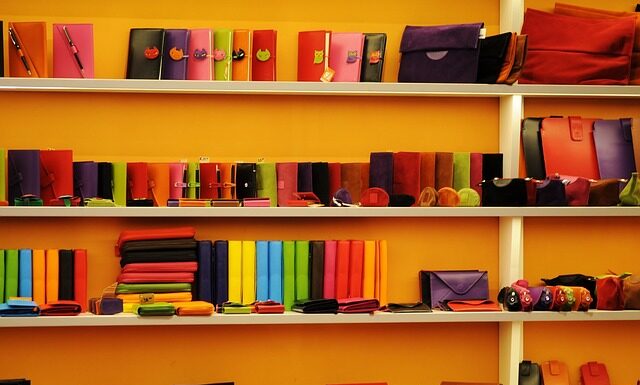 Kto robi portfele i torebki?