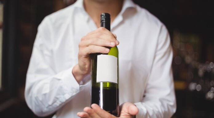 Co powinny zawierać etykiety na butelki